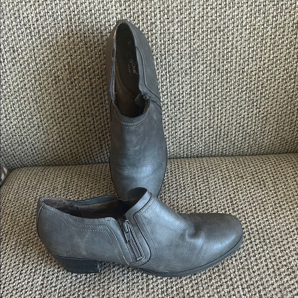 Gray Leather Women's Shoes